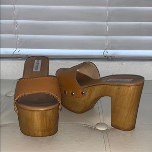Steve Madden tan mules with wooden platform